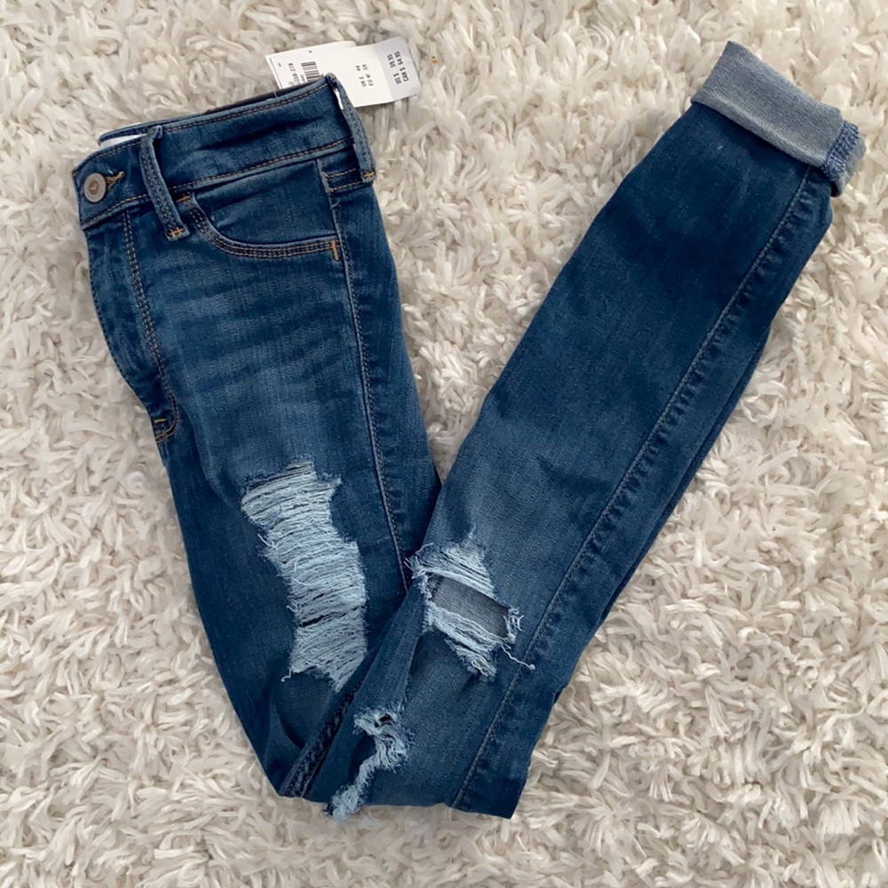 Hollister jeans *TAGS STILL ATTACHED*